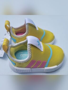 Size 4k Adidas NMD 360 I sneakers in bright yellow, toddler NIB